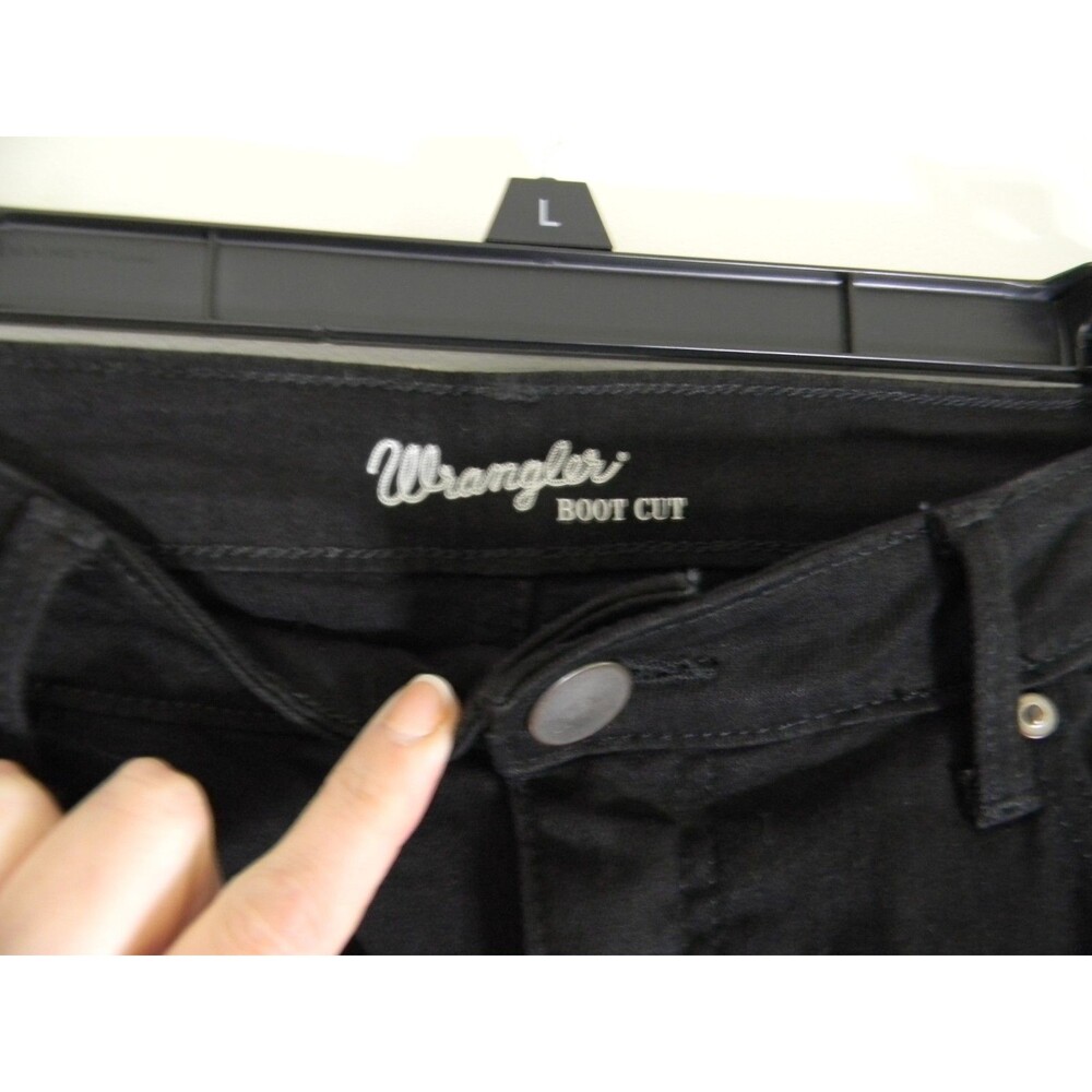 Wrangler Boot Cut Deep Dyed Black Jeans 31 x 34 W Pockets NWT - Picture 2 of 6